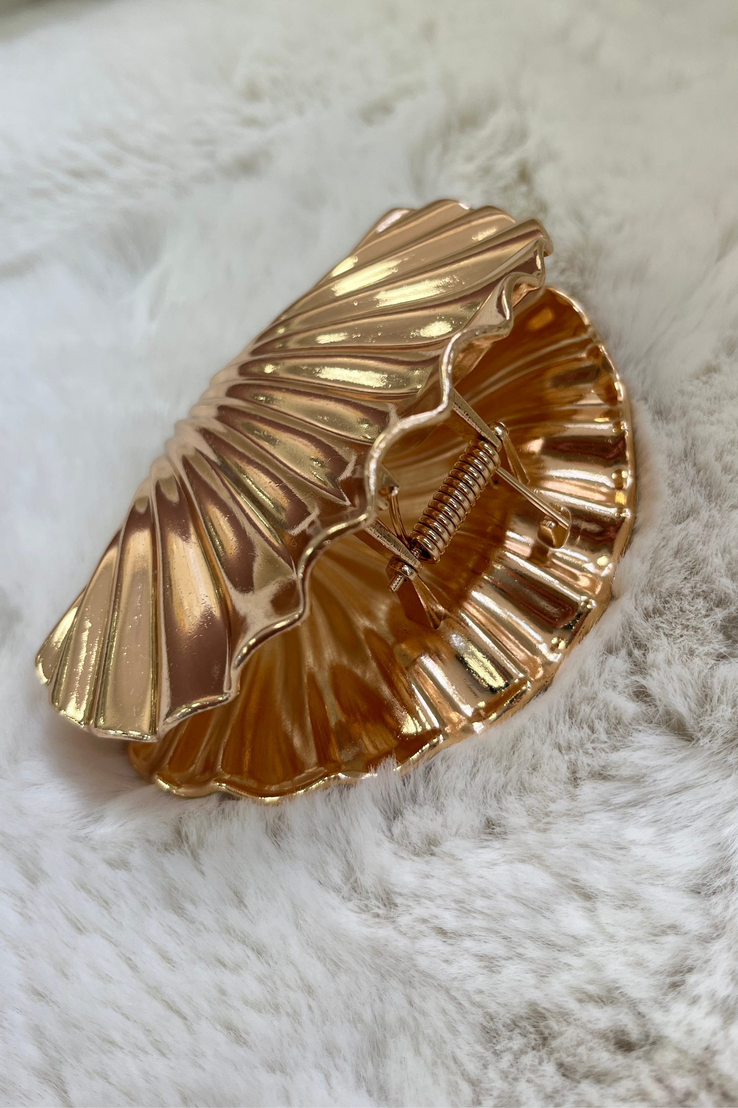 Shell claw clip- Gold or Silver