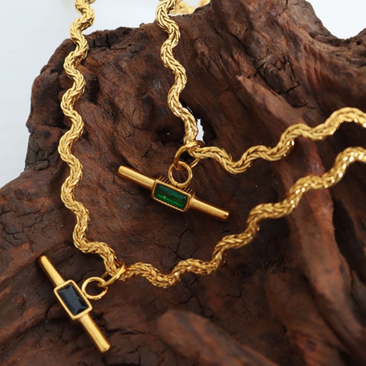 Wavy Chain T Bar Necklace - Black