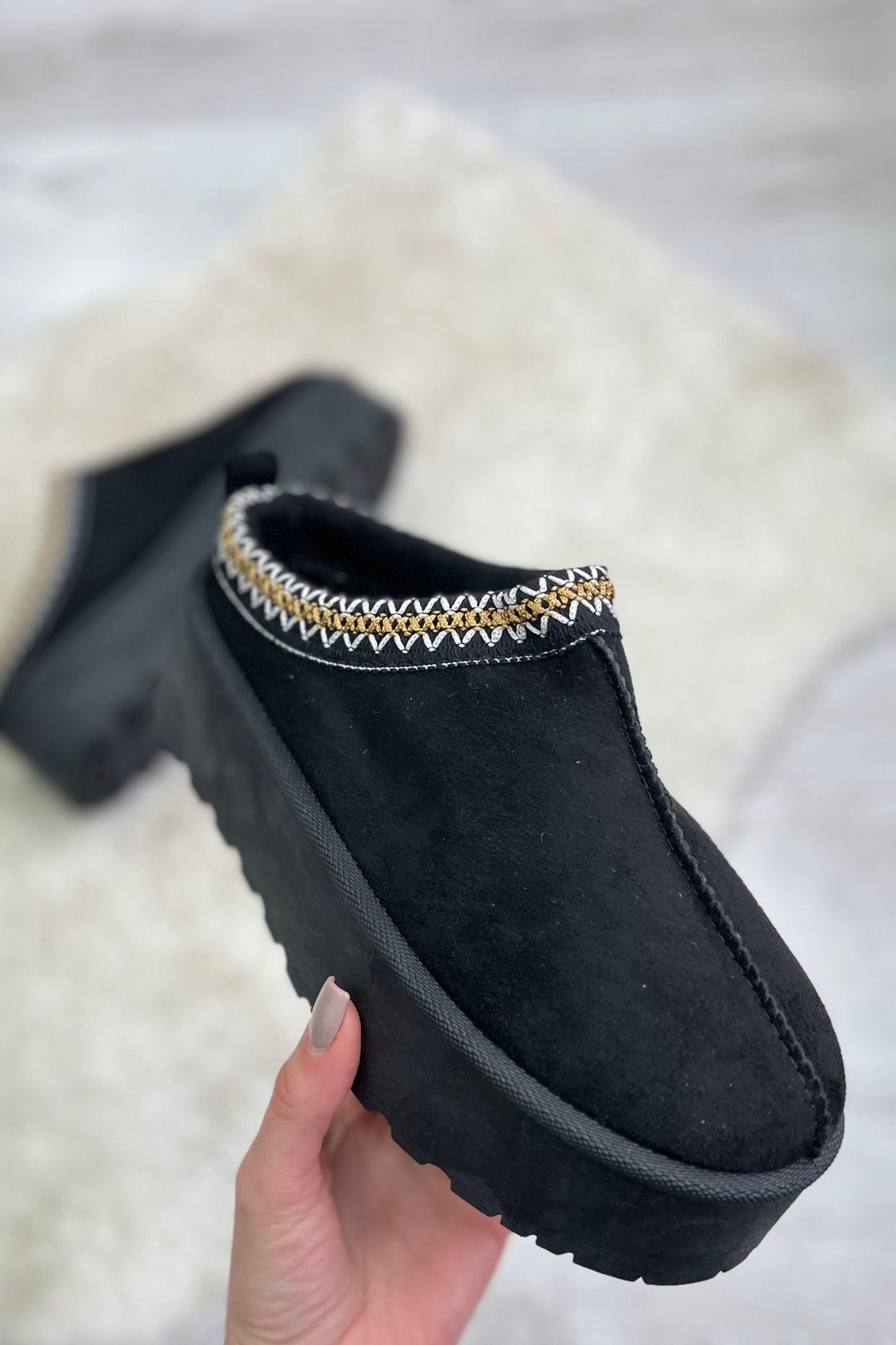 Faux fur sliders (Variant colours)