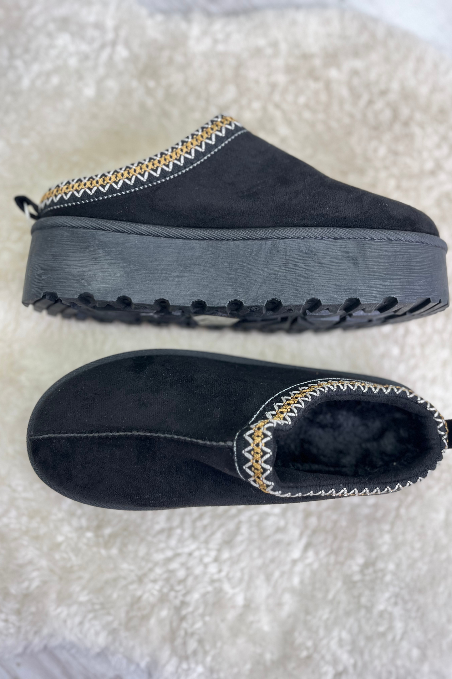 Faux fur sliders (Variant colours)