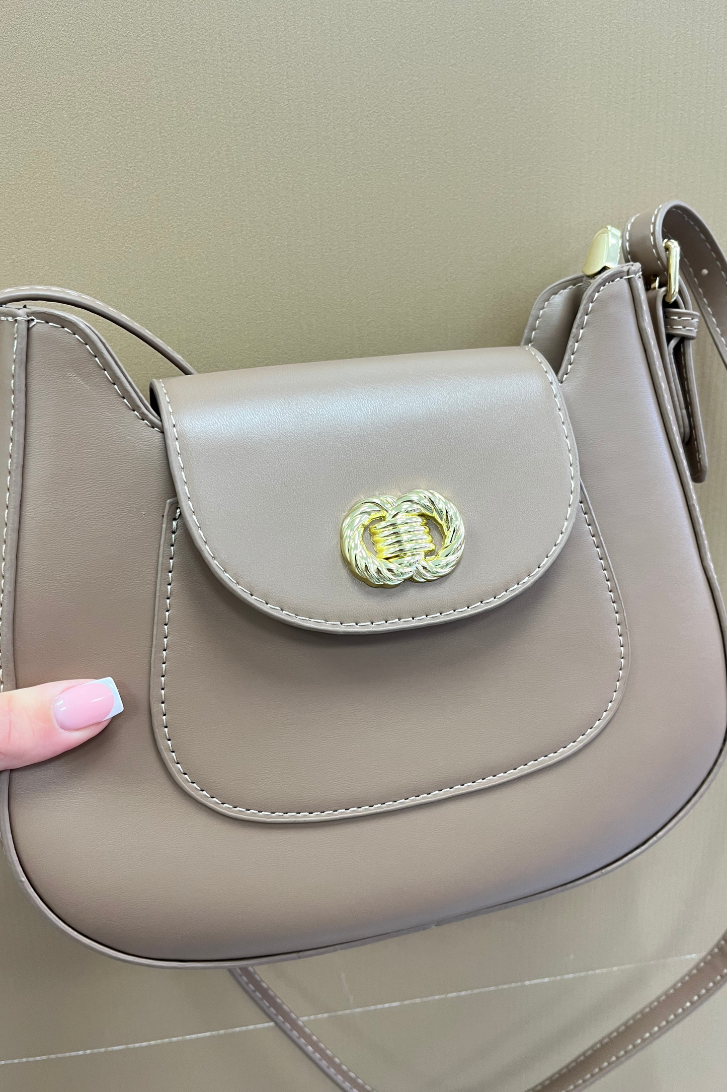 Luxe 2-in-1 Shoulder & Crossbody Bag in Beige