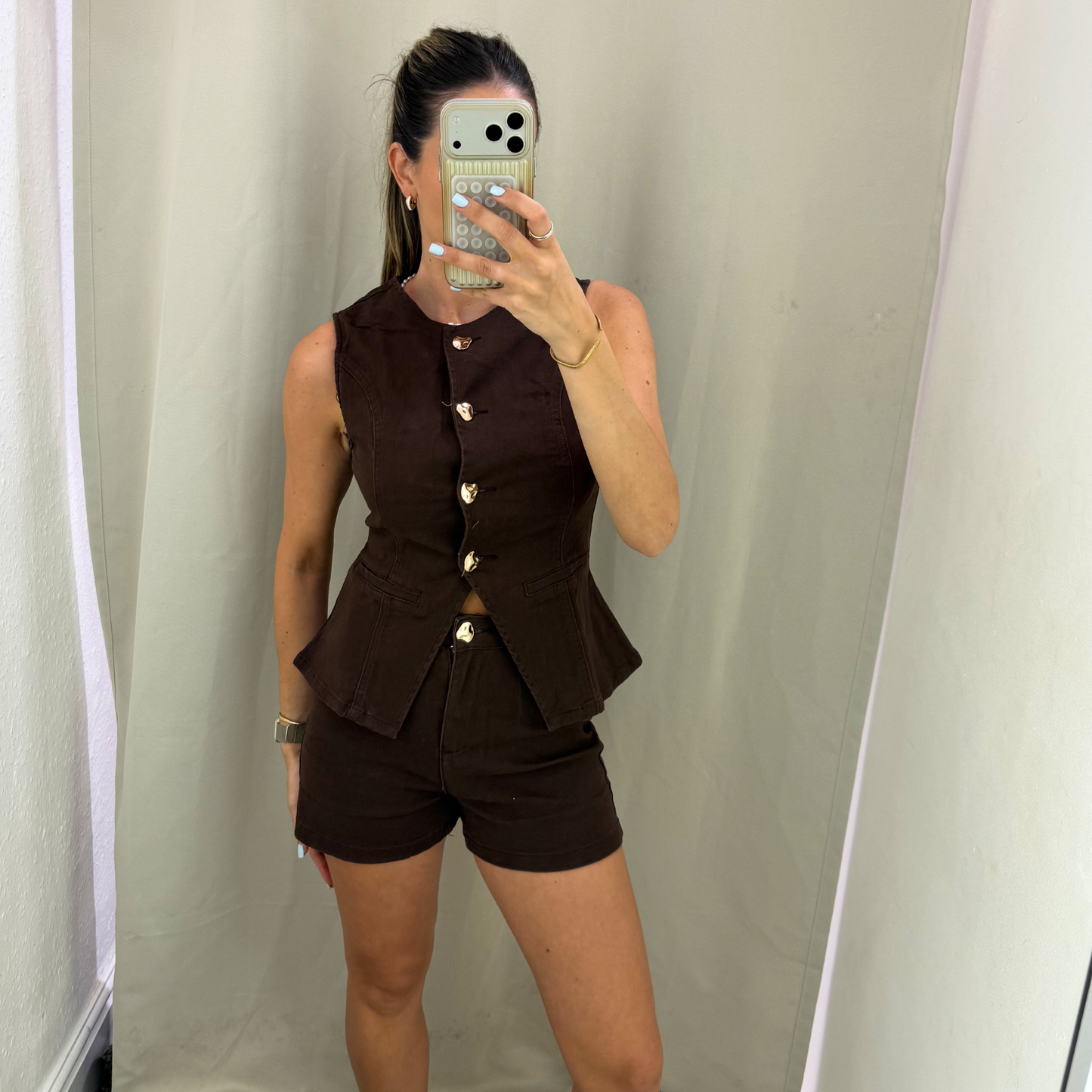 Ultimate Stretch Denim Shorts – Chocolate