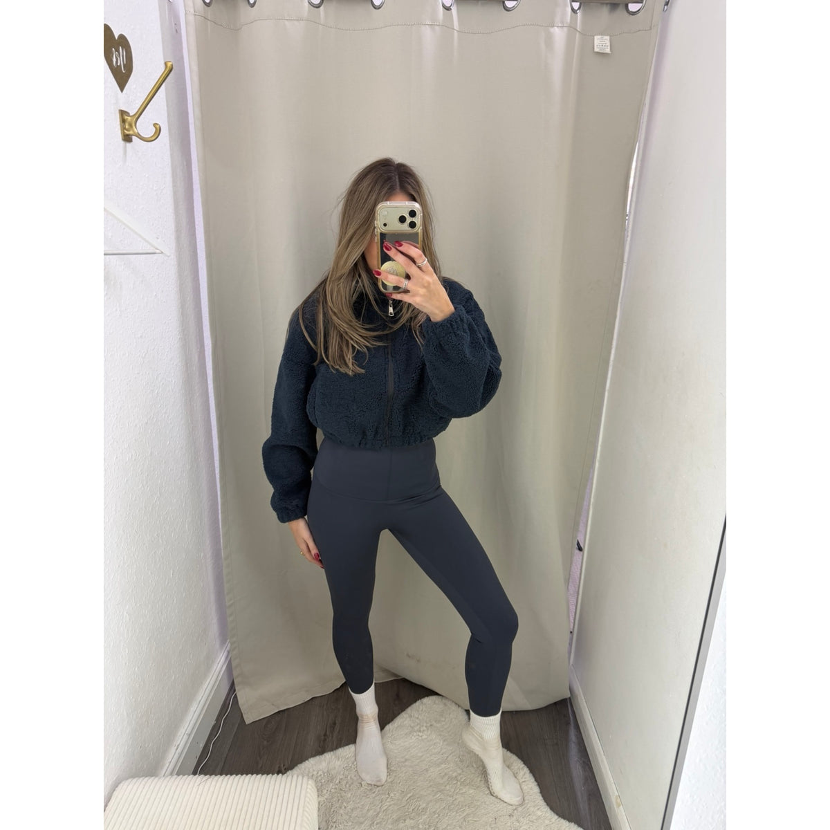 Full outfit view of Dark Slate Grey Energy Leggings and Grey Blue Cropped Borg Fleece Jacket