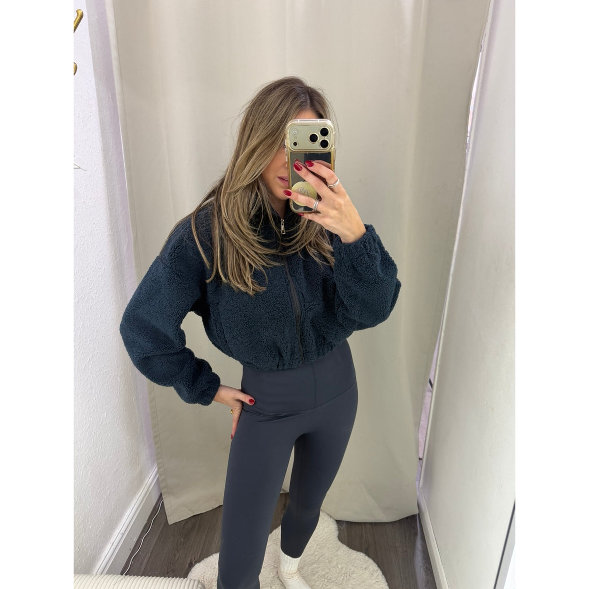 Closer view of Dark Slate Grey Energy Leggings and Grey Blue Cropped Borg Fleece Jacket