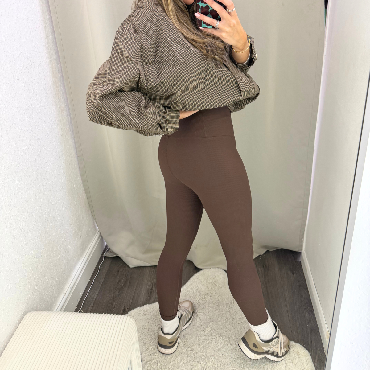 Chocolate Brown High-Waisted Ribbed Leggings