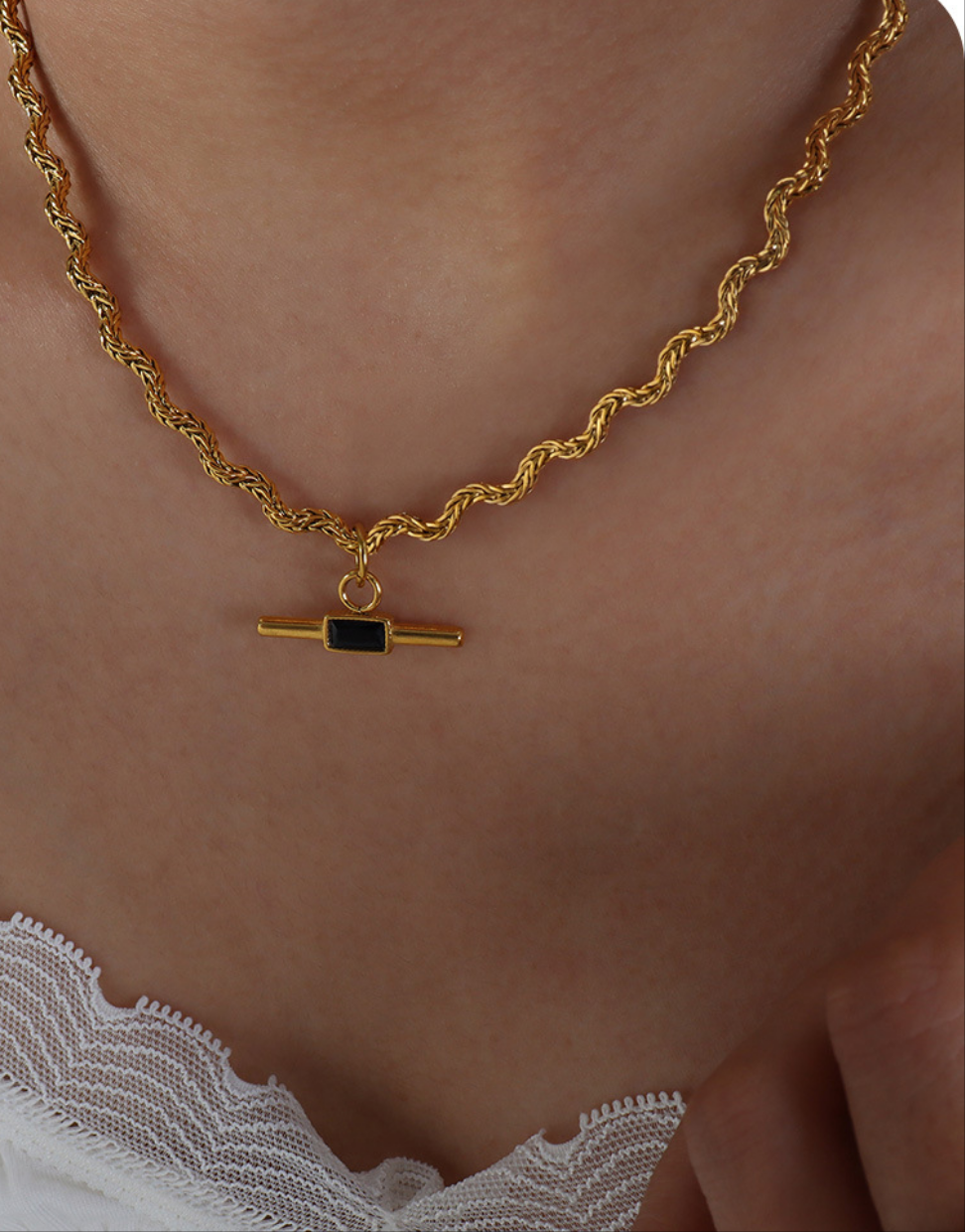 Wavy Chain T Bar Necklace - Black