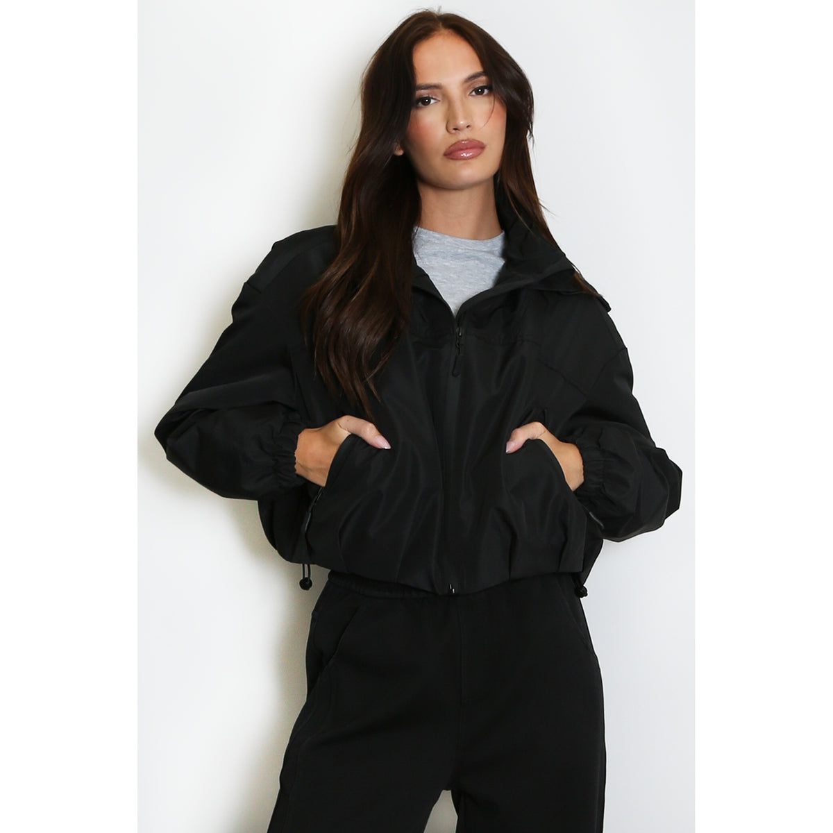 Black Cropped Hooded Jacket – black zipped