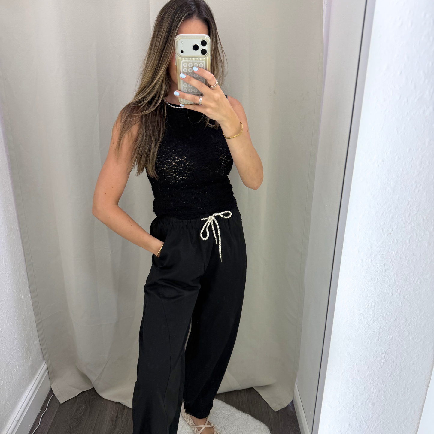 Drawstring Cuff Trousers – Black