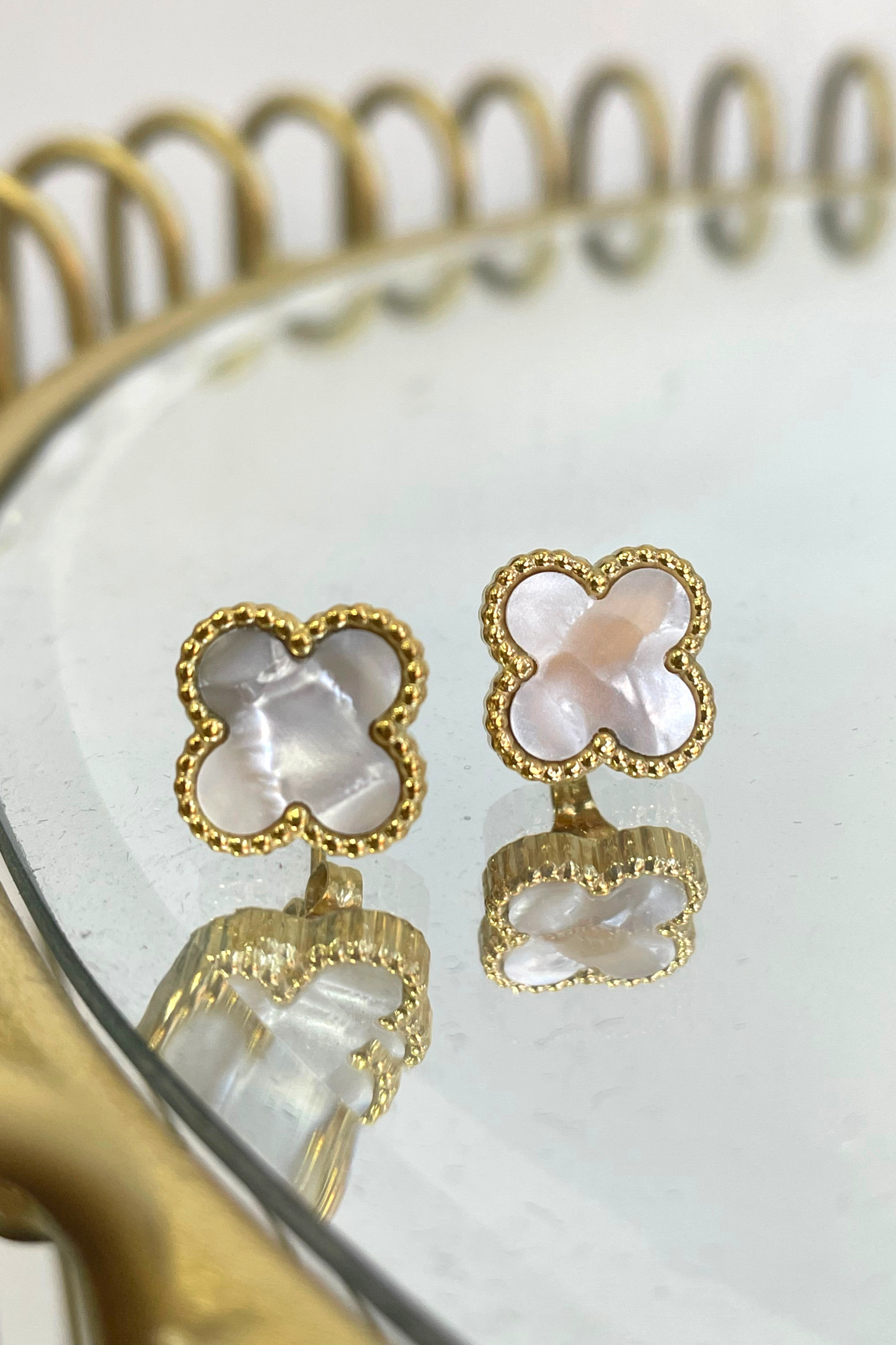 PEARL CLOVER EARRINGS